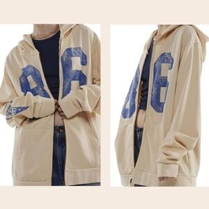 NWT Urban Outfitters 86 Graphic Zip-Up Hoodie Sweatshirt - Size L/XL